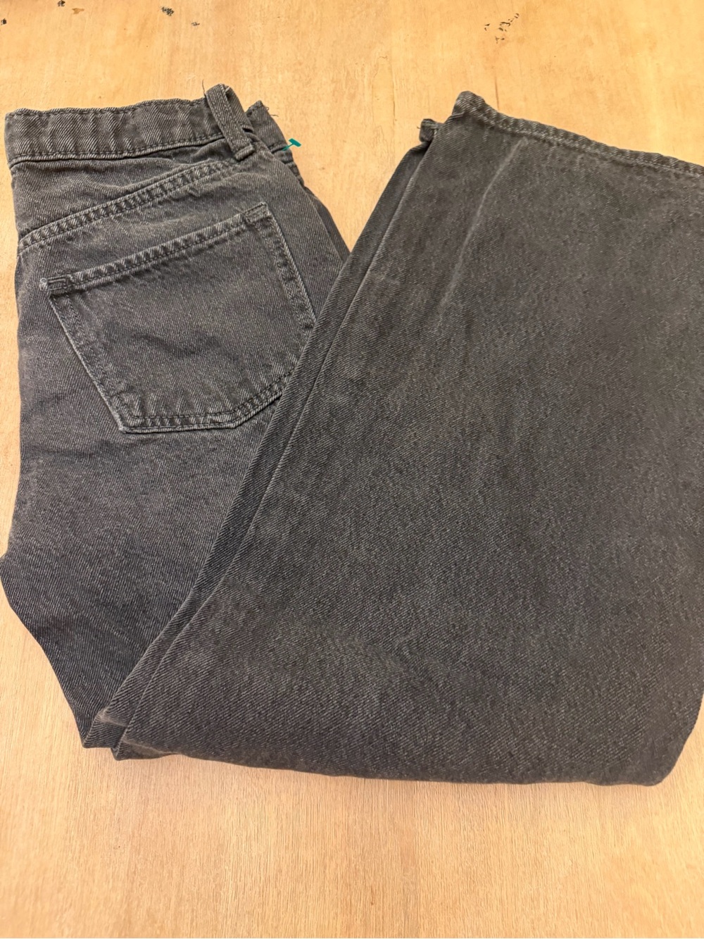 Old Navy Men's Charcoal Relaxed Jeans